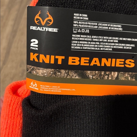 Realtree 2 pack knit cuffed beanies,warm comfort fit,patch logo,orange & black - Picture 2 of 2